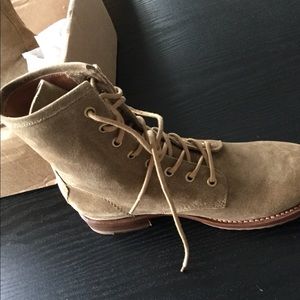 Low cut Frye 8 Tan